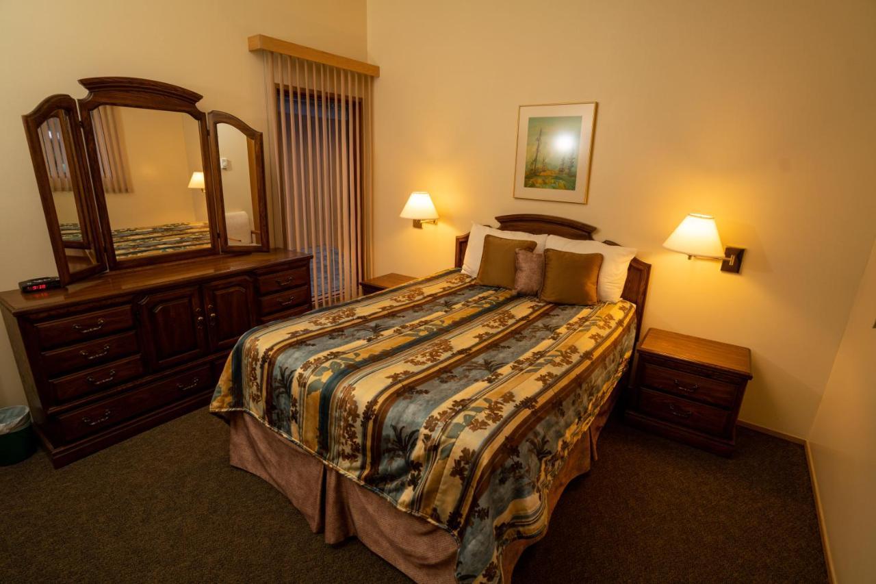 Fairmont Hot Springs Resort ภายนอก รูปภาพ
